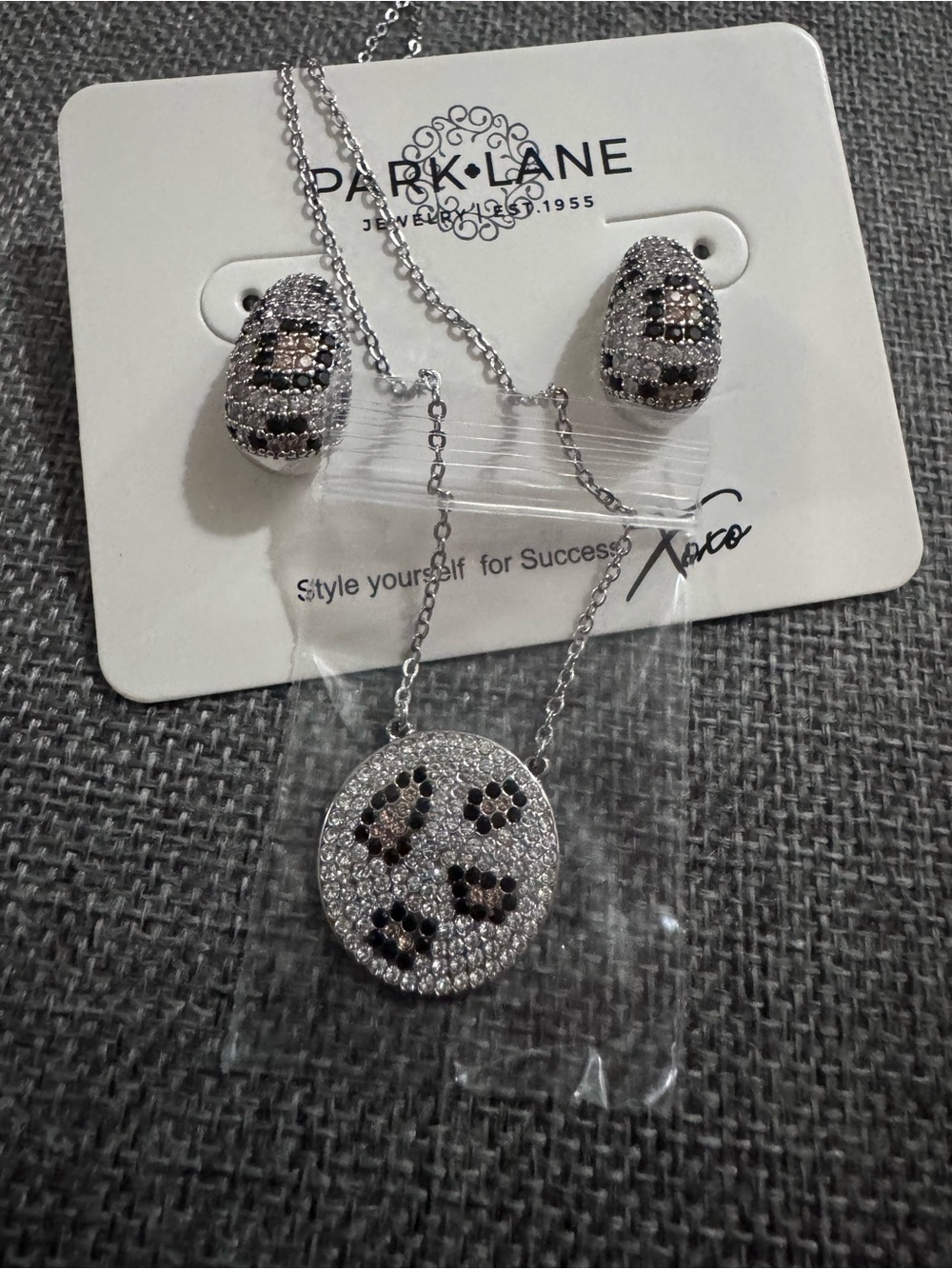 Park Lane Sparkle Box Leo March 2026